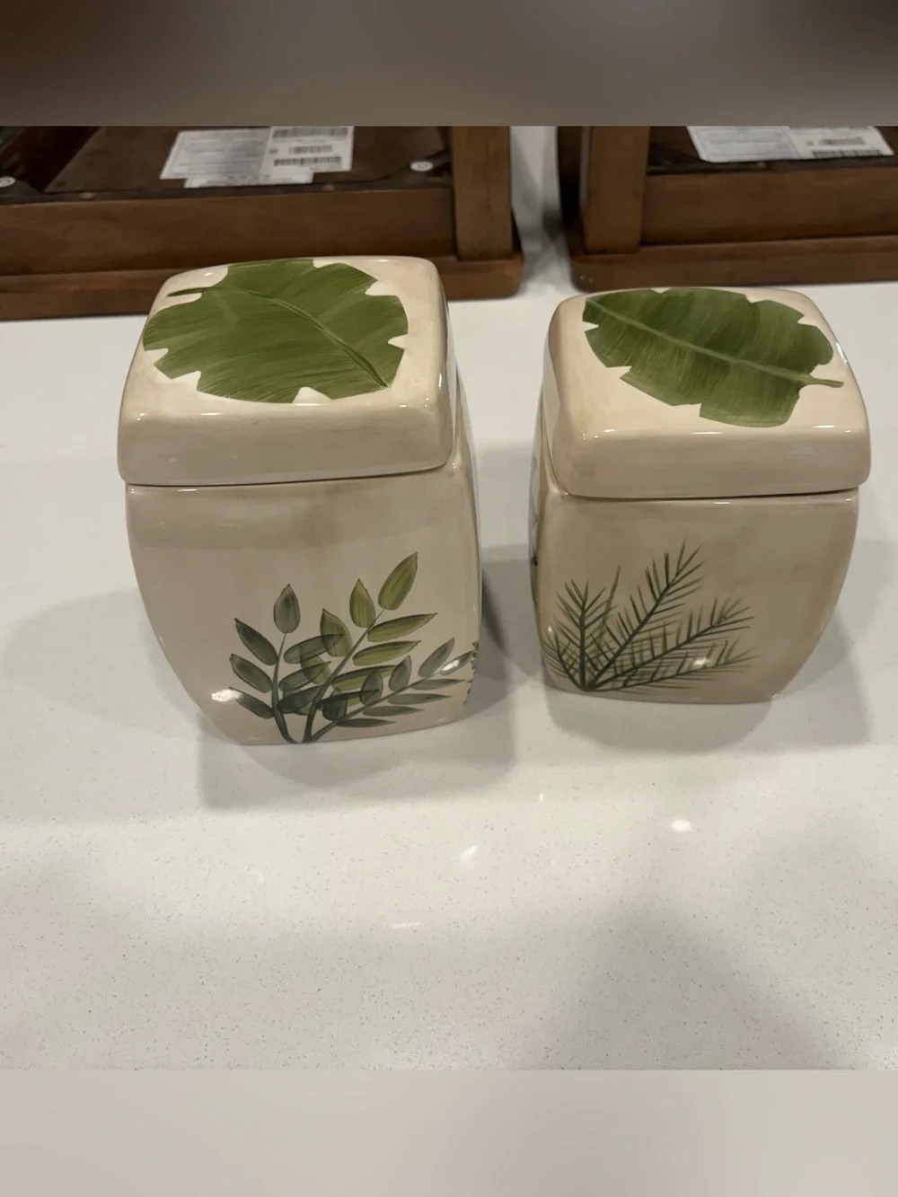 Vintage Ceramic Leaf-Pattern Kitchen Storage Jar — Green